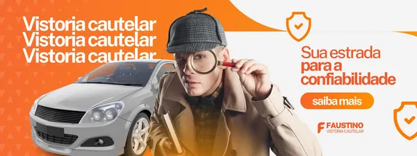Banner horizontal laranja e branco com o título 'Vistoria cautelar' repetido. Um homem de sobretudo e chapéu usa uma lupa para examinar um carro cinza. Ao lado, o slogan 'Sua estrada para a confiabilidade' e um botão 'saiba mais'.