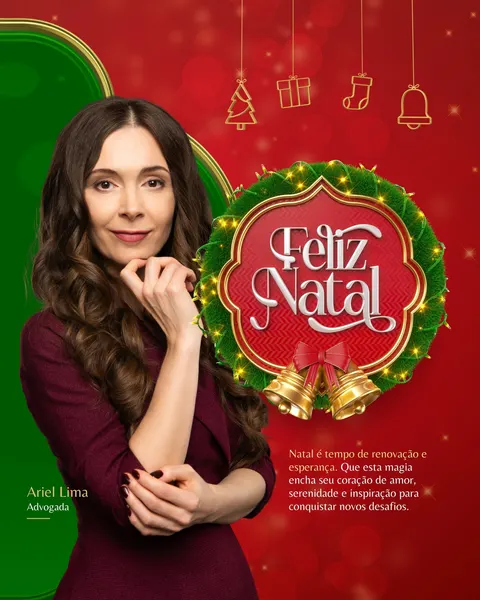 Post de Natal institucional com fundo vermelho e verde. Uma mulher profissional sorridente em vestido vinho aparece à esquerda. À direita, um emblema dourado e vermelho com 'Feliz Natal' e sinos. Ornamentos natalinos dourados no topo. Inclui mensagem de renovação e esperança, ideal para advogados e profissionais liberais.