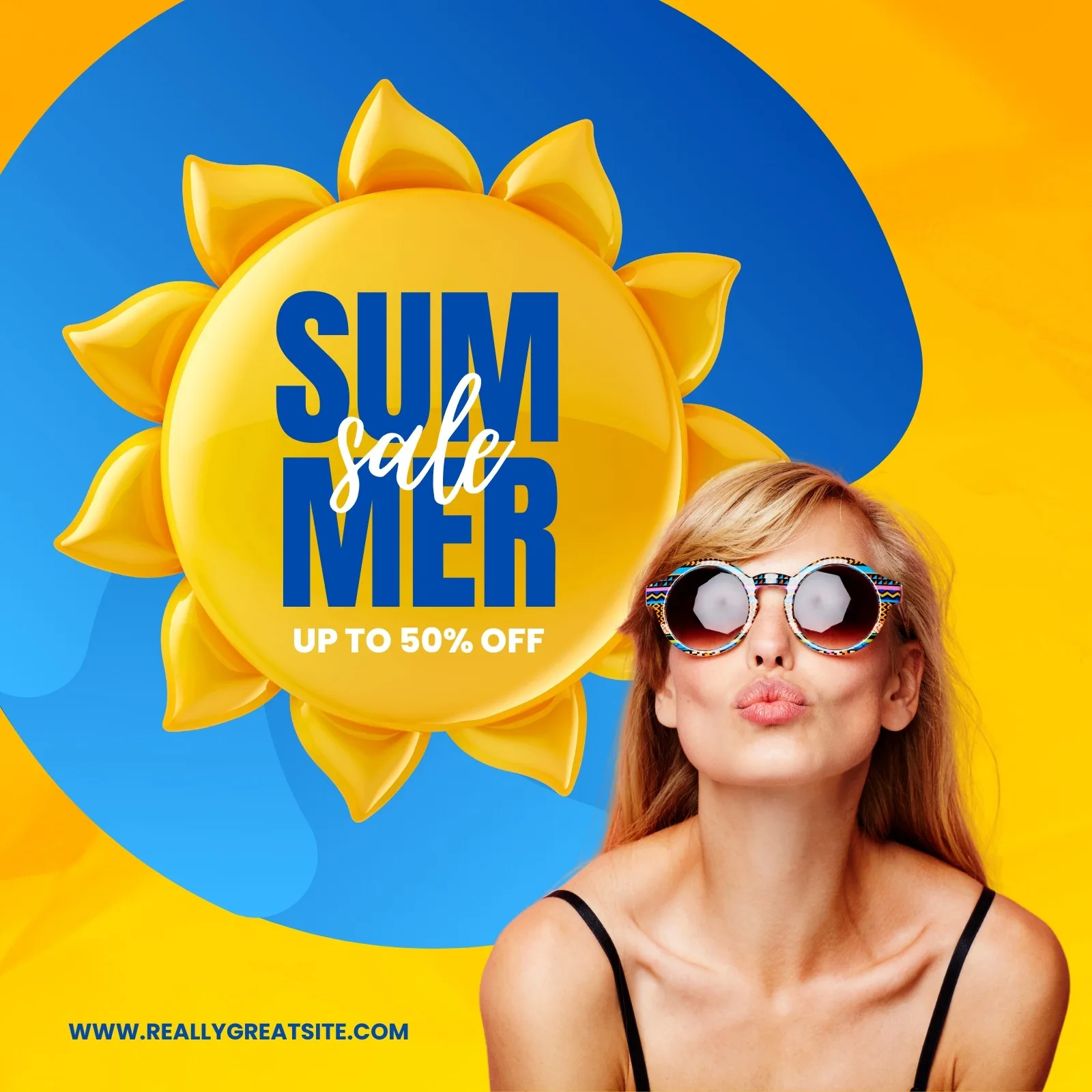 Template de post para redes sociais com tema de verão, apresentando um grande sol amarelo estilizado com o texto 'SUMMER SALE UP TO 50% OFF'. Uma mulher com óculos de sol coloridos e lábios franzidos para beijo aparece ao lado, com um fundo vibrante em azul e amarelo.